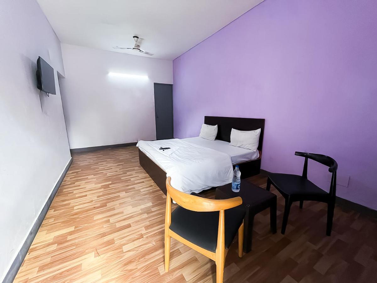 Roomshala 119 Jps Near Pvr Vikas Puri Hotel New Delhi
