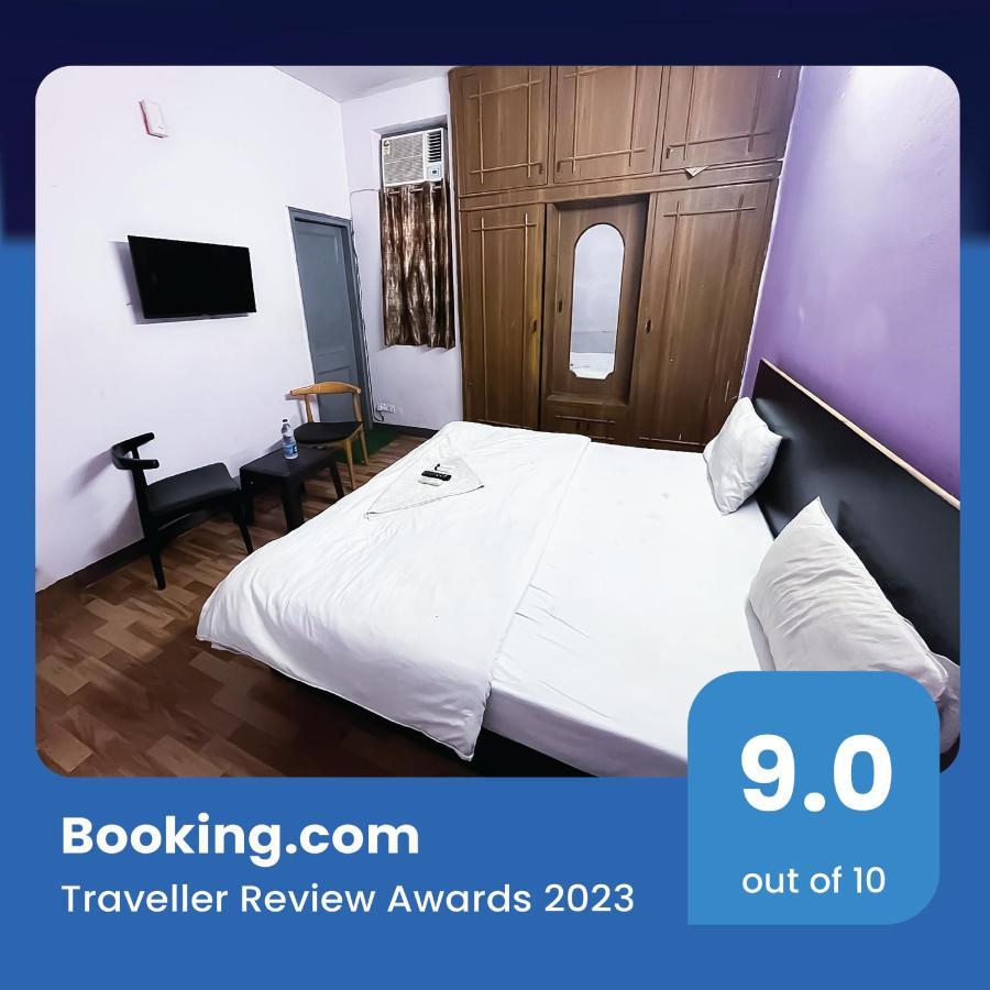 Hotel Roomshala 119 Jps Near Pvr Vikas Puri New Delhi